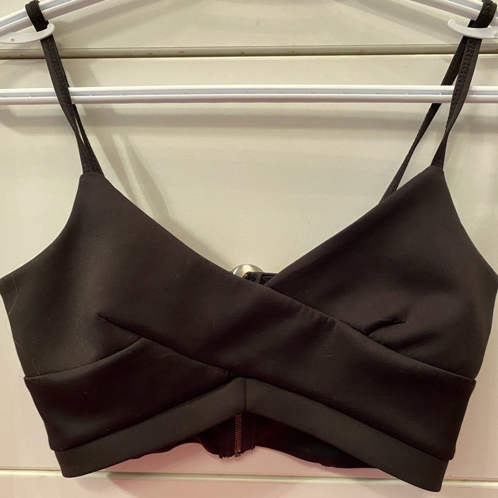 Black cropped tank top